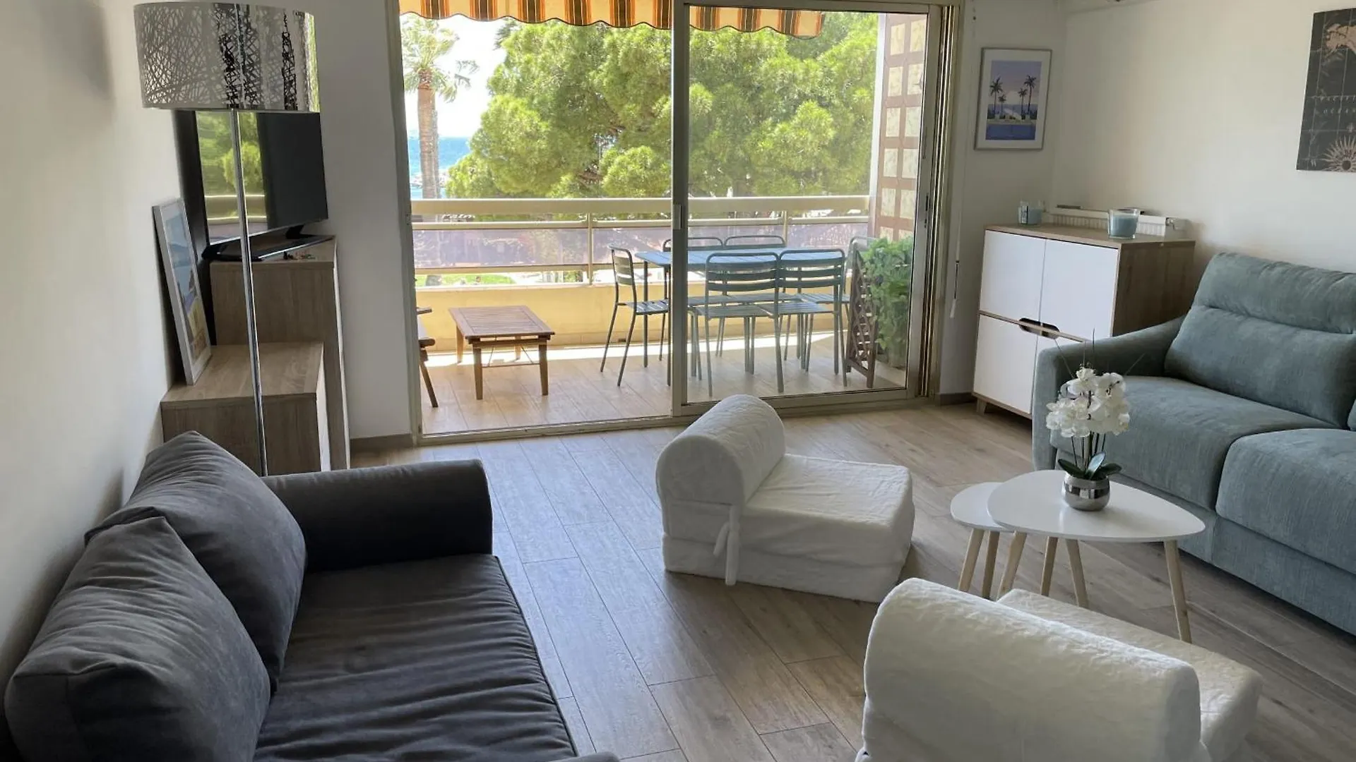 Studio With Large Balcony - Sea View Bandol