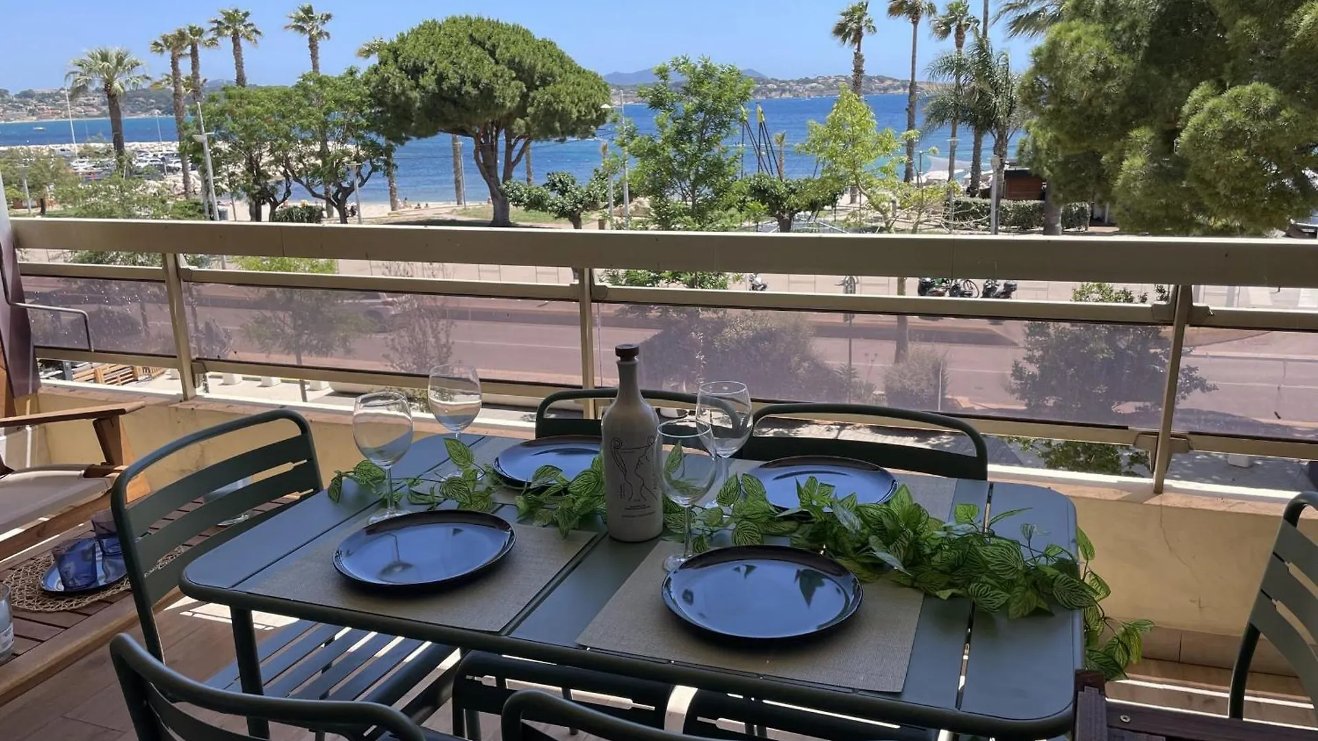 Contacts de Studio With Large Balcony - Sea View